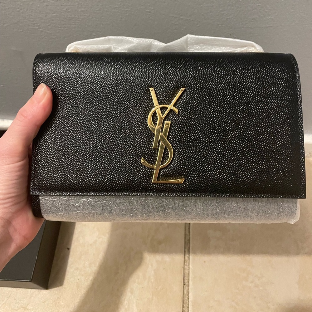 YSL Saint Laurent KATE SMALL CHAIN BAG IN GRAIN DE POUDRE EMBOSSED LEATHER